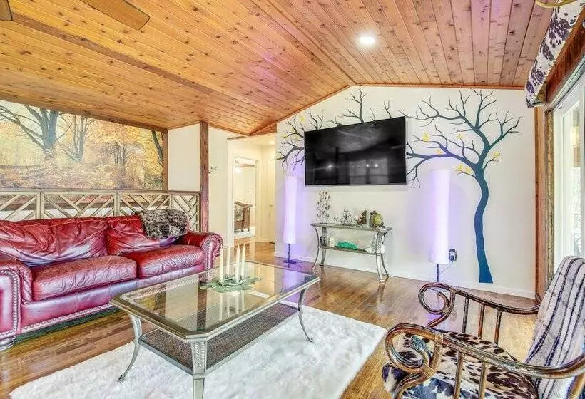 Waterfront Dandridge Cabin, 24 Mi To Pigeon Forge!