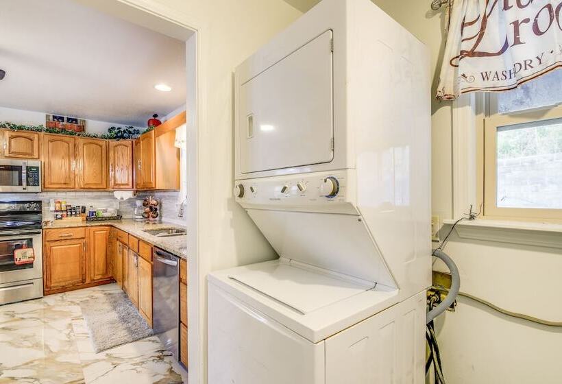 Waterfront Dandridge Cabin, 24 Mi To Pigeon Forge!