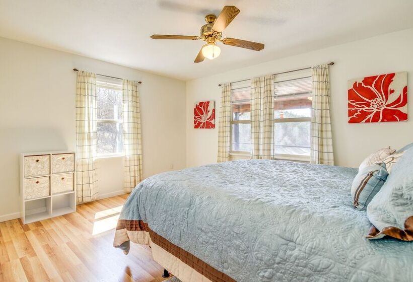 Waterfront Dandridge Cabin, 24 Mi To Pigeon Forge!