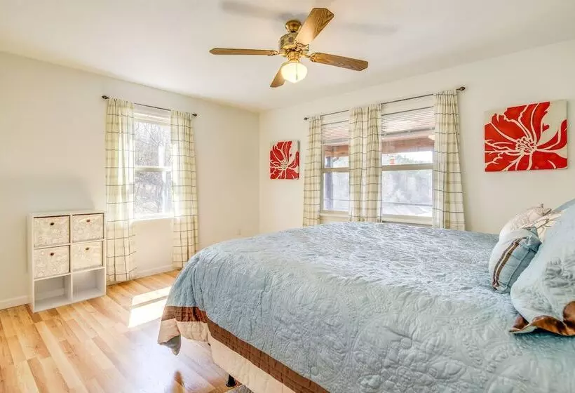 Waterfront Dandridge Cabin, 24 Mi To Pigeon Forge!