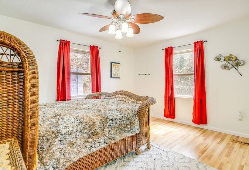 Waterfront Dandridge Cabin, 24 Mi To Pigeon Forge!