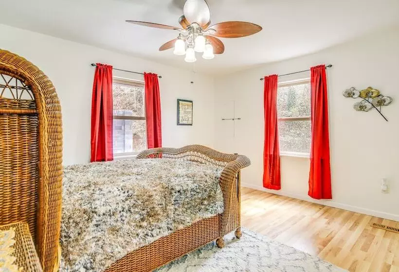 Waterfront Dandridge Cabin, 24 Mi To Pigeon Forge!