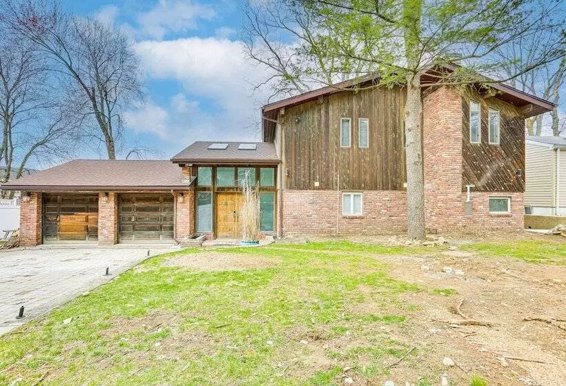 Waterfront Lake Hopatcong Home W/ Boat Dock!