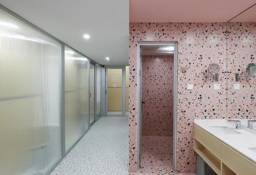 Weflow Hostel Shanghai Xintiandi