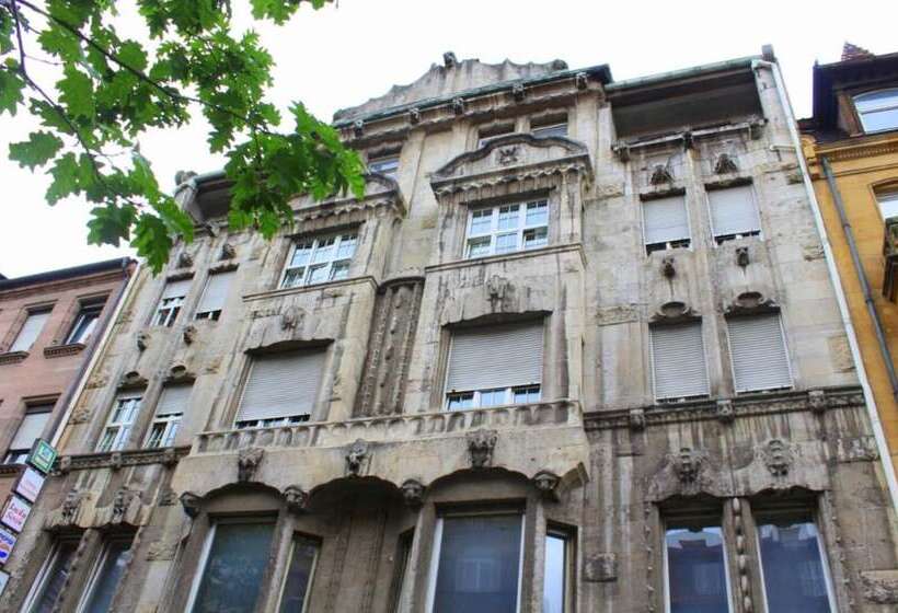 هاستل Continental