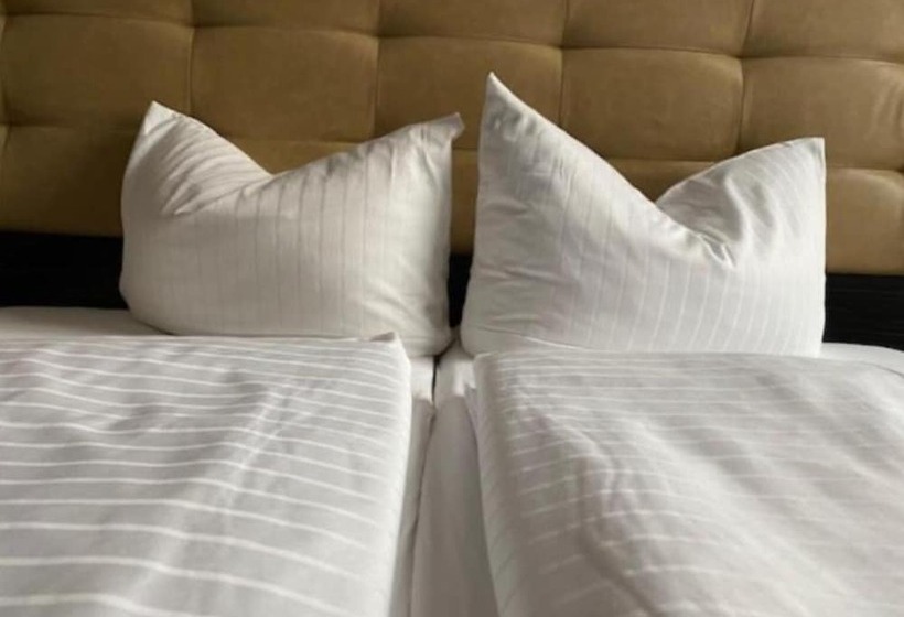 هاستل Continental