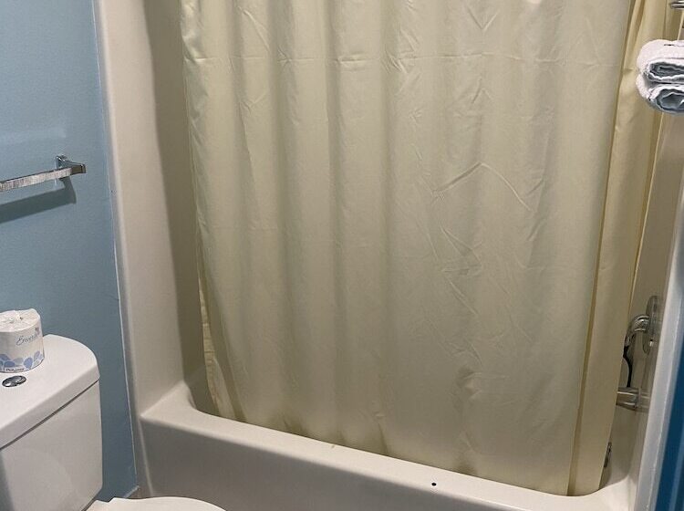 Chester Inn Motel   Near Adventure City