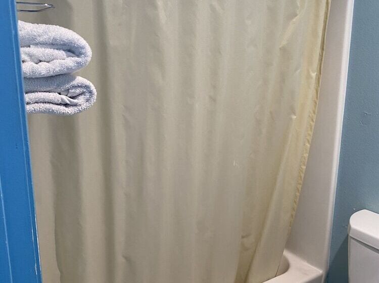 Chester Inn Motel   Near Adventure City