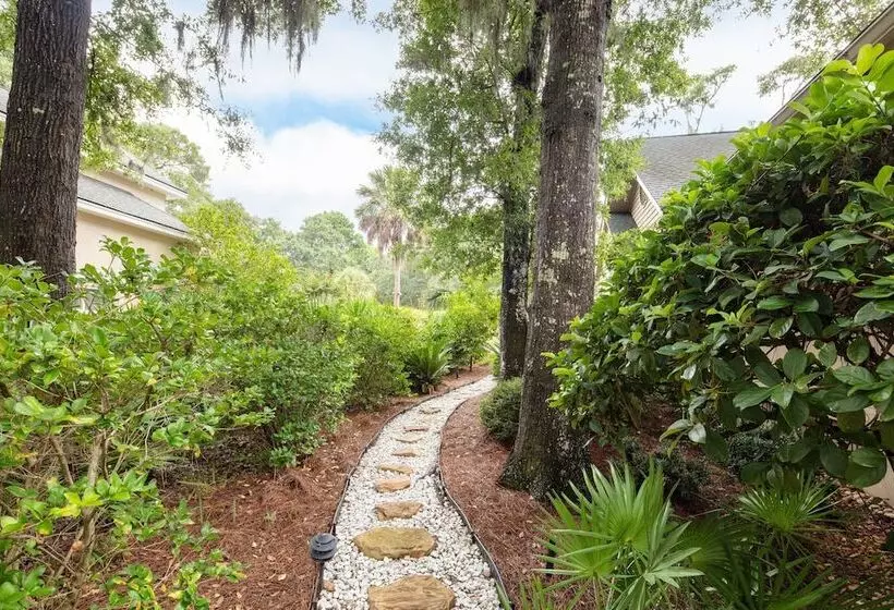 Hilton Lagoon By Avantstay Designer Home W/ Luxe Pool In Hilton Head