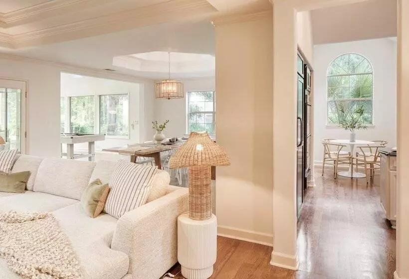 Hilton Lagoon By Avantstay Designer Home W/ Luxe Pool In Hilton Head