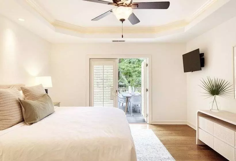 Hilton Lagoon By Avantstay Designer Home W/ Luxe Pool In Hilton Head