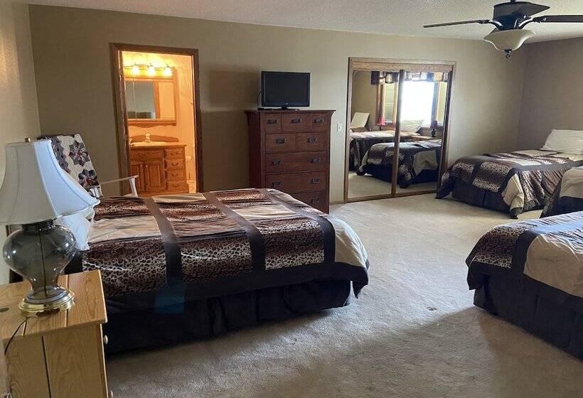 ホテル Horseshoe Bay Lodge