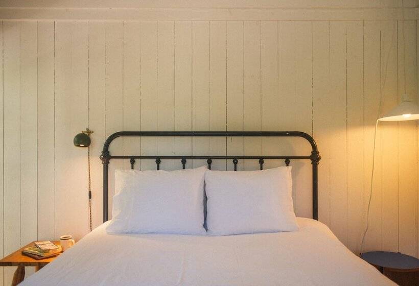 ホテル Johnson S Beach Cabins And Campground