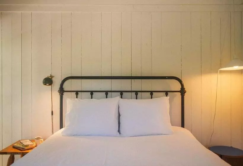 Hotelli Johnson S Beach Cabins And Campground