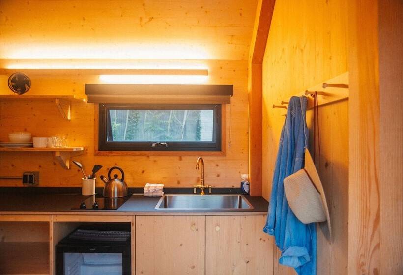 ホテル Johnson S Beach Cabins And Campground