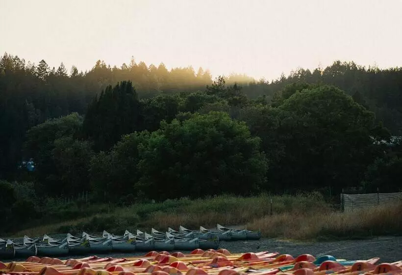 Hotelli Johnson S Beach Cabins And Campground