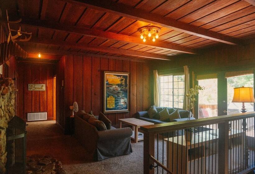 ホテル Johnson S Beach Cabins And Campground