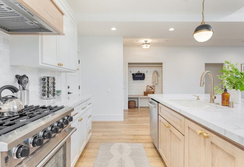 Howlite By Avantstay 5 Mins From Lake Arrowhead! Cestrp 2022 00405