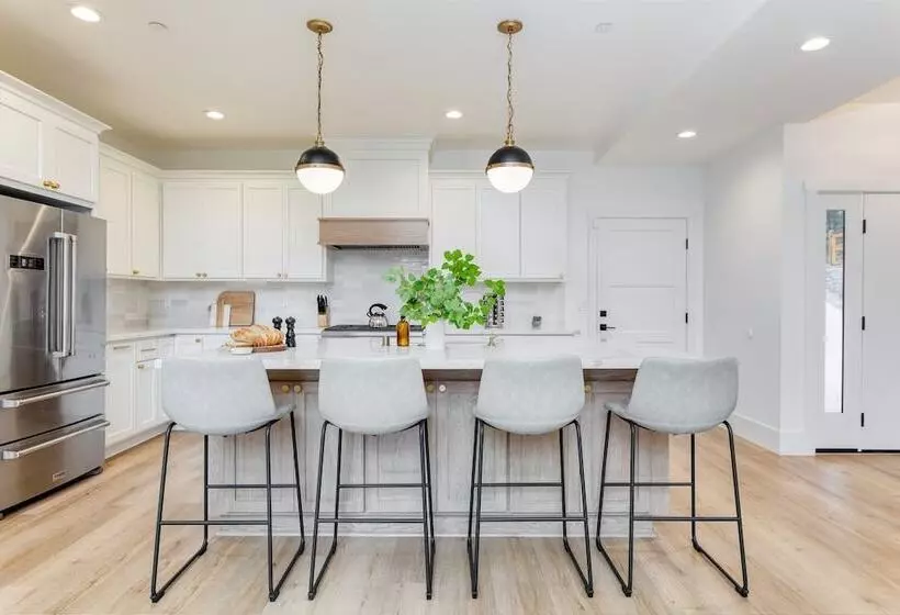 Howlite By Avantstay 5 Mins From Lake Arrowhead! Cestrp 2022 00405