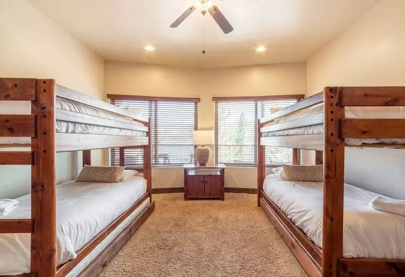 Lakefront Lodge By Avantstay Lakefront Cabin W/ Hot Tub