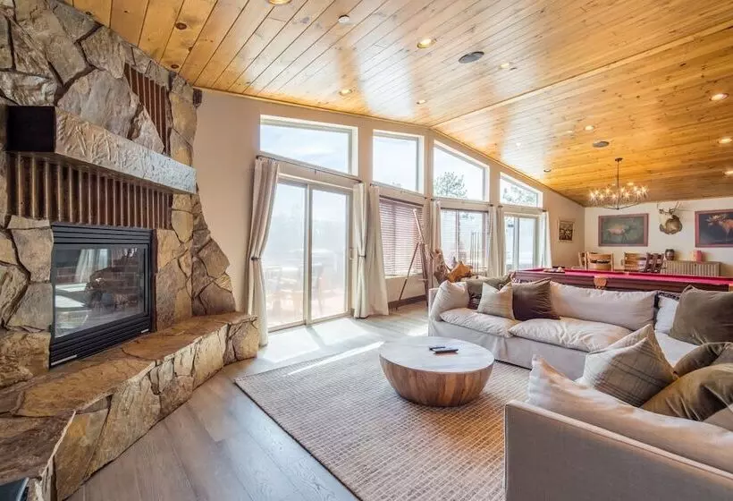 Lakefront Lodge By Avantstay Lakefront Cabin W/ Hot Tub