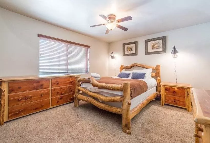 Lakefront Lodge By Avantstay Lakefront Cabin W/ Hot Tub
