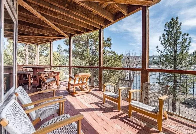 Lakefront Lodge By Avantstay Lakefront Cabin W/ Hot Tub