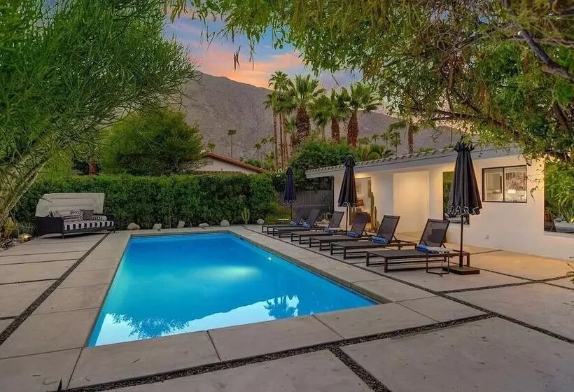 Palo Verde By Avantstay Lush Garden Home With Mountain View Pool & Bbq! Permit#4791