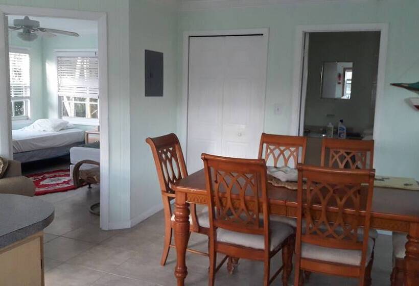 Paradise Creek Cottages