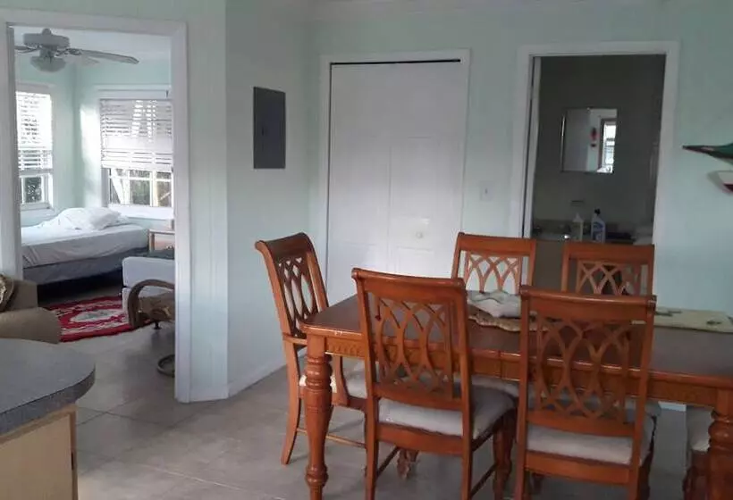 Paradise Creek Cottages