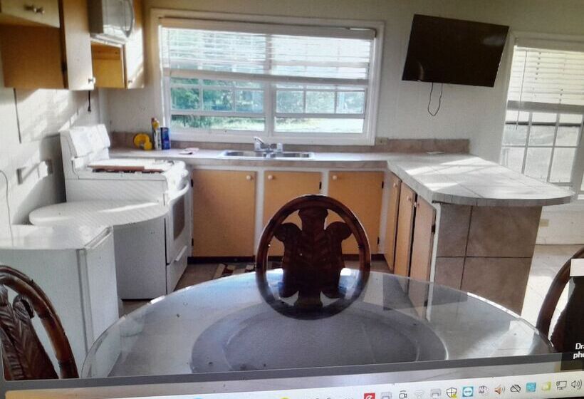 Paradise Creek Cottages