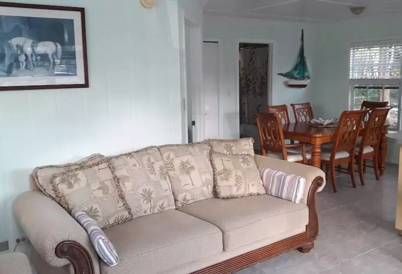 Paradise Creek Cottages