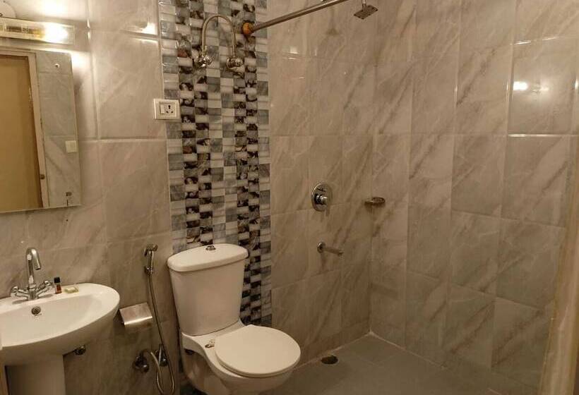 Hotel The Grand Madhushala Shimla