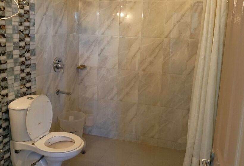 Hotel The Grand Madhushala Shimla