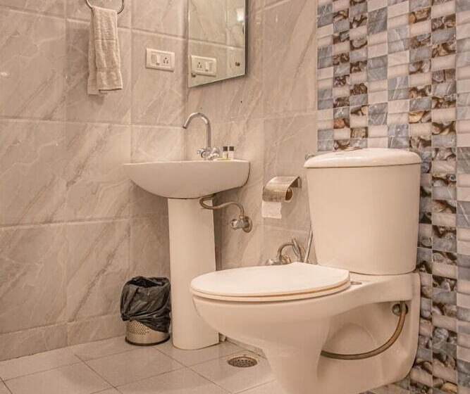 Hotel The Grand Madhushala Shimla