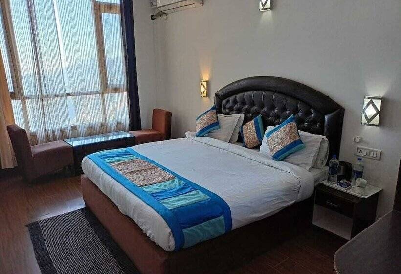 Hotel The Grand Madhushala Shimla