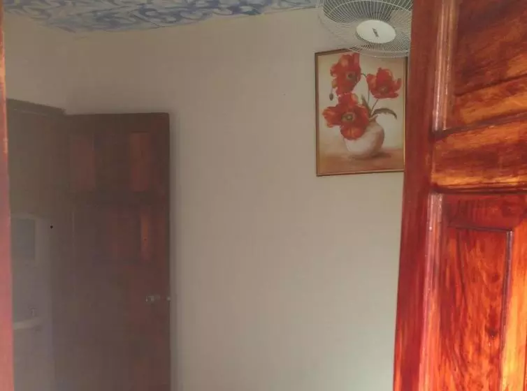 ユースホステル Hostal Brisas Y Olas