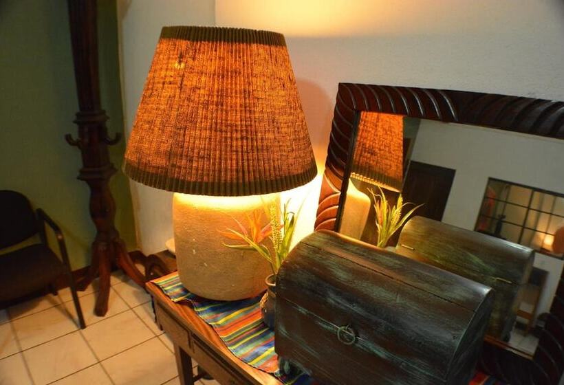 هاستل Hostal Del Pacifico