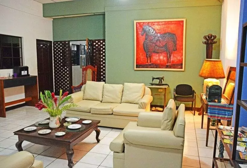 هاستل Hostal Del Pacifico