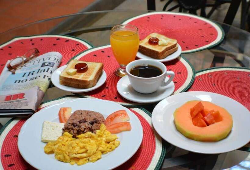 هاستل Hostal Del Pacifico