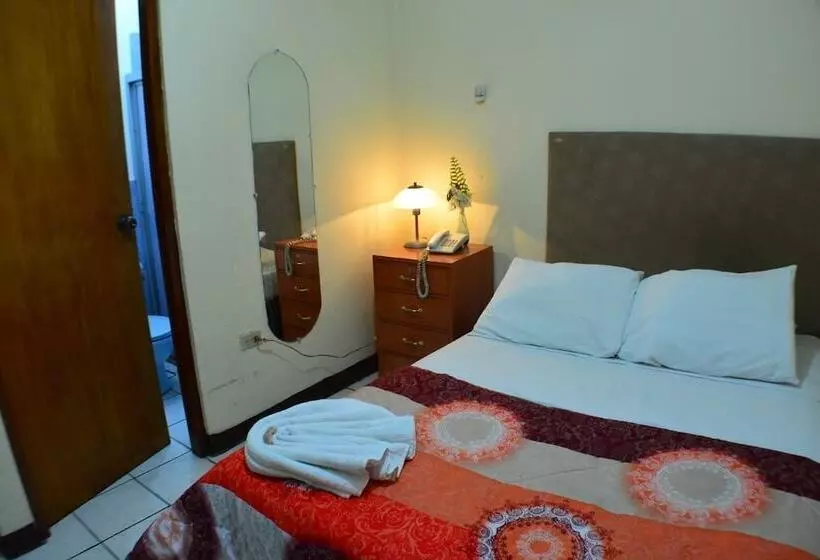 هاستل Hostal Del Pacifico