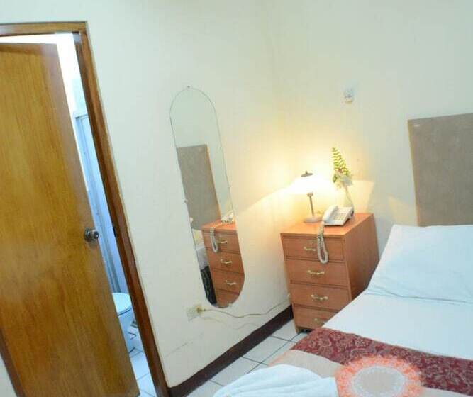 هاستل Hostal Del Pacifico