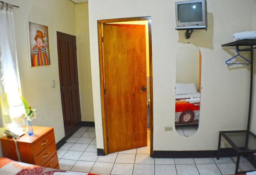 هاستل Hostal Del Pacifico