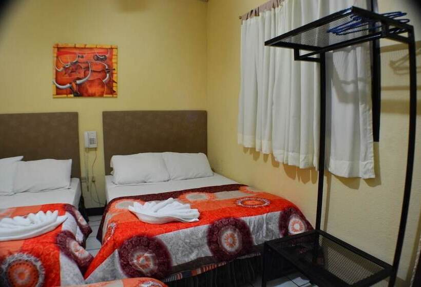 هاستل Hostal Del Pacifico