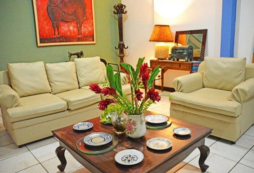 هاستل Hostal Del Pacifico