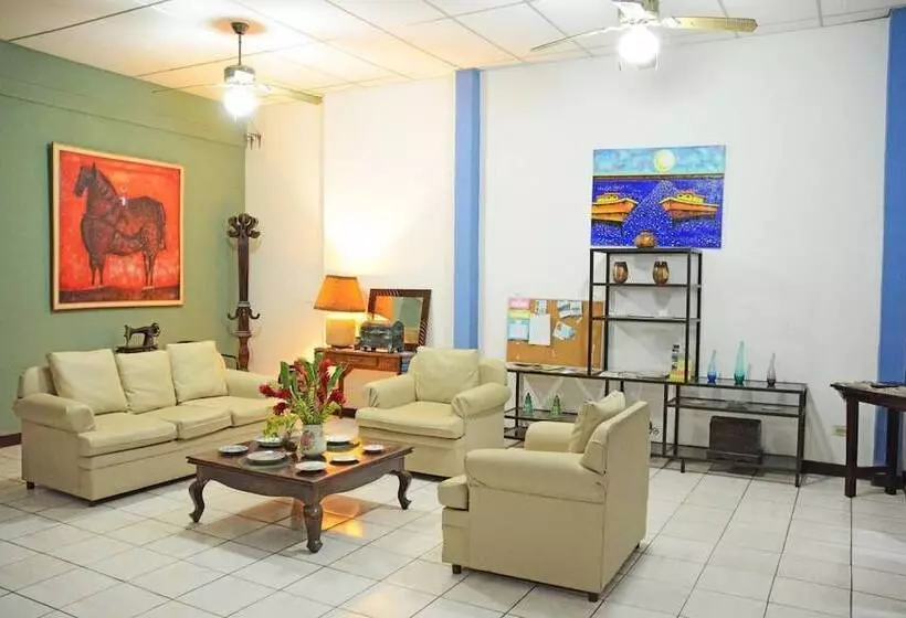 هاستل Hostal Del Pacifico