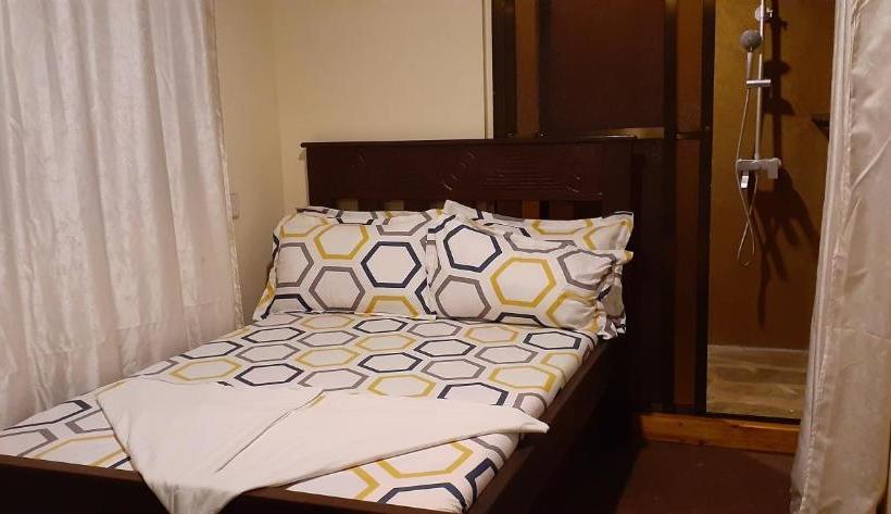 هاستل Mikadi Beach Camp & Backpackers