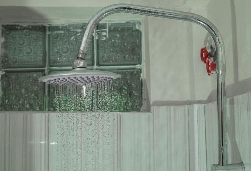 Общежитие Runako Lodge