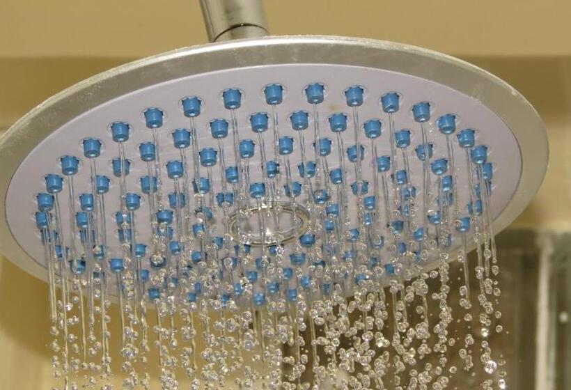 Общежитие Runako Lodge