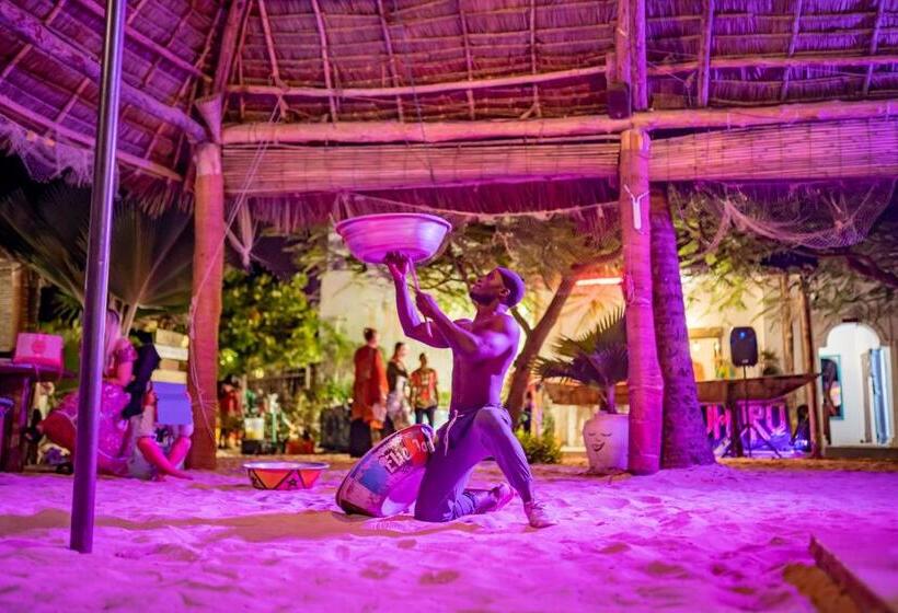 Bed and Breakfast Pili Pili Beach Bungalows